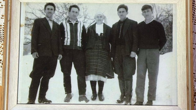 dedo-kiro-go-proslavi-svojot-91-vi-rodenden-ima-4-sinovi-bil-del-od-titovata-garda-04.jpg