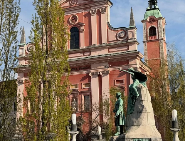 didjej-mac-na-patuvanje-vo-bajkovitata-slovenija-so-sinot-petar-1-i-soprugata-shto-ja-zaprosi-na-unikaten-nachin-08.jpg