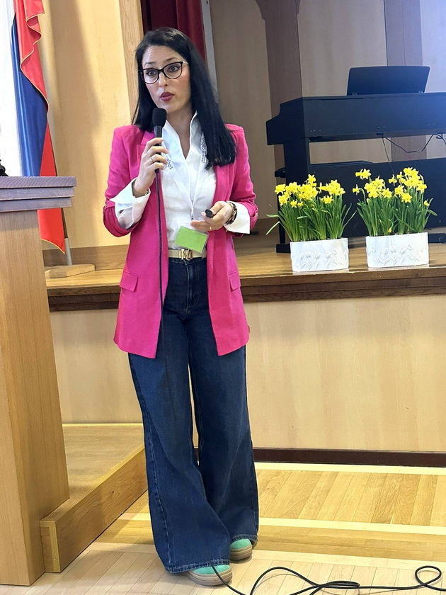 doktor-mitov-so-soprugata-d-r-vaska-mu-proslavija-4-ti-rodenden-na-najmaloto-od-trite-deca-05.jpg