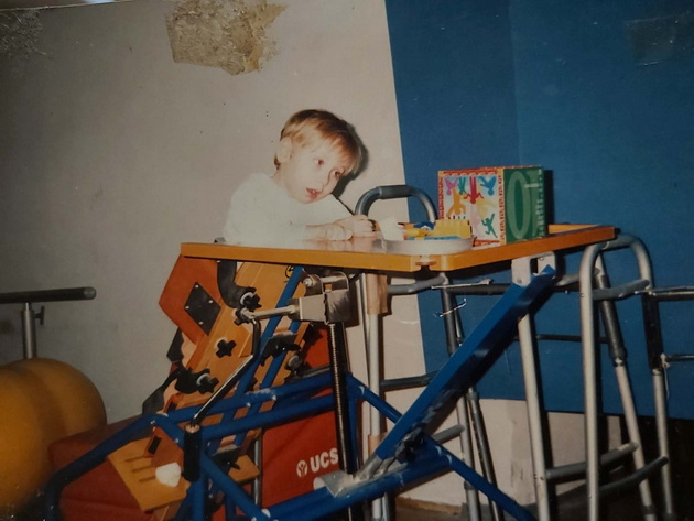 dragica-od-negotino-za-kjerkata-svetlana-30-ja-dobi-dijagnozata-cerebralna-paraliza-na-dvegodishna-vozrast-bev-preplashena-06.jpg