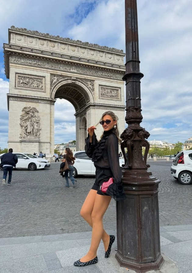 kjerkata-na-natasha-malinkova-bleska-vo-pariz-i-nica-genite-se-chudo-zgodna-kako-majka-i-03.jpg