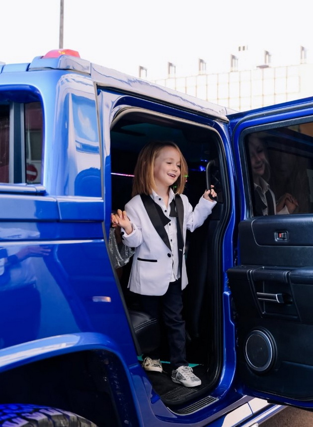 maja-shuput-46-uzhiva-pokraj-dechkoto-27-po-razvodot-postojano-patuvaat-i-modno-dominiraat-12.jpg