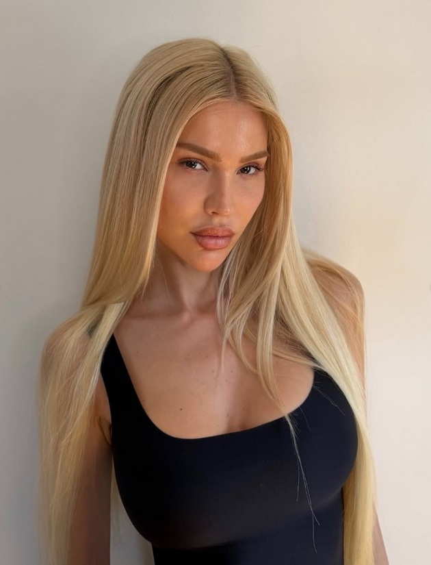 makedonskata-barbi-uporno-gi-moli-victoria-s-secret-da-ja-zemat-za-model-pozira-od-site-agli-15.jpg