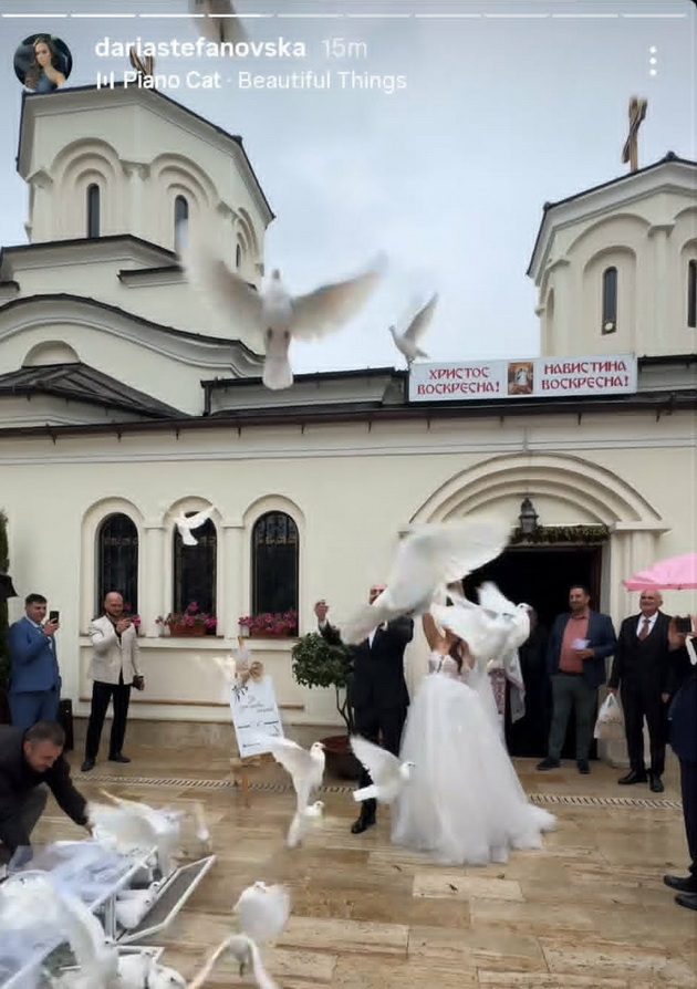 se-ozheni-jutjuberot-mandar-vo-ruftop-restoran-vo-skopje-sakanata-daria-bleska-stefan-lazarov-mu-e-kum-06.jpg