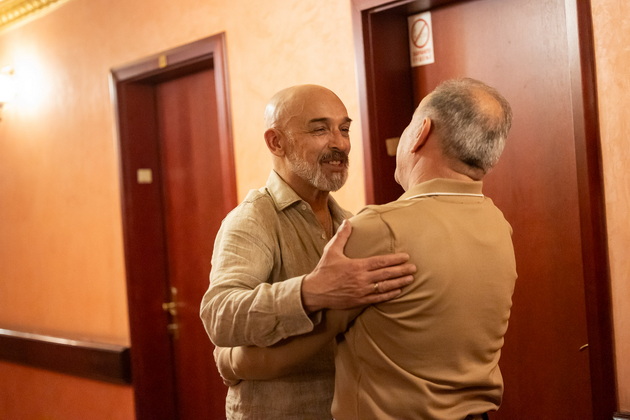 toni-mihajlovski-58-so-soprugata-aleksandra-na-premiera-vo-mnt-koja-pred-6-godini-se-izbori-so-rakot-40.jpg