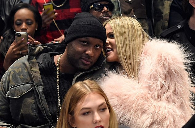ja-koristel-za-pari-go-barala-po-ulici-koga-se-drogiral-shto-se-prezhivea-kloi-kardashijan-so-lamar-odom-08.JPG