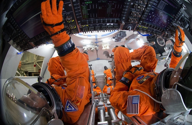 kako-izgleda-zhivotot-na-astronautite-vo-minijaturnata-kapsula-na-patot-do-mesechinata-02.JPG