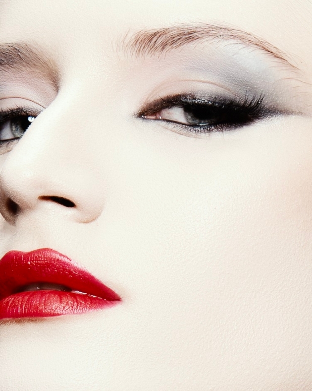 makedonskiot-model-sara-stoi-za-prestizhniot-magazin-numero-switzerland-06.JPG