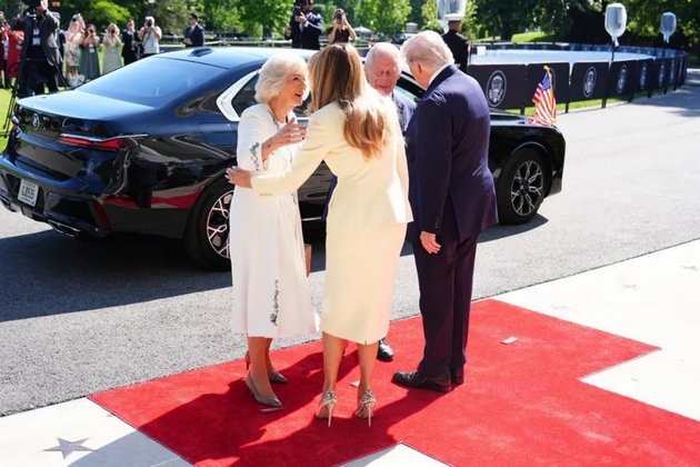 na-chaj-so-donald-i-melanija-pa-raskoshna-zabava-vo-gradina-kralot-charls-i-kamila-vo-oficijalna-poseta-sad-foto-07.JPG