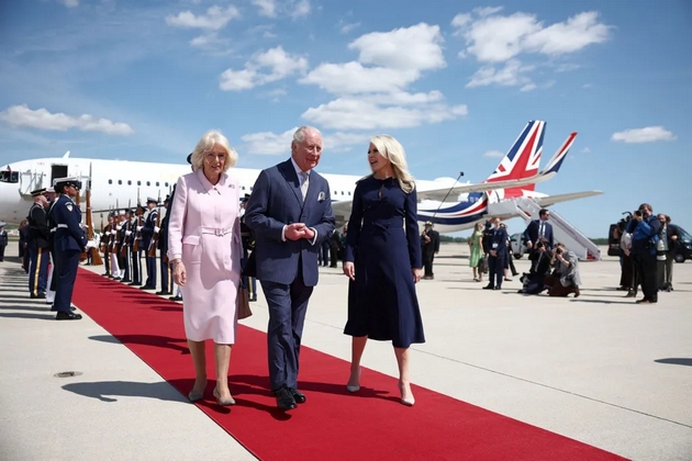 na-chaj-so-donald-i-melanija-pa-raskoshna-zabava-vo-gradina-kralot-charls-i-kamila-vo-oficijalna-poseta-sad-foto-22.JPG