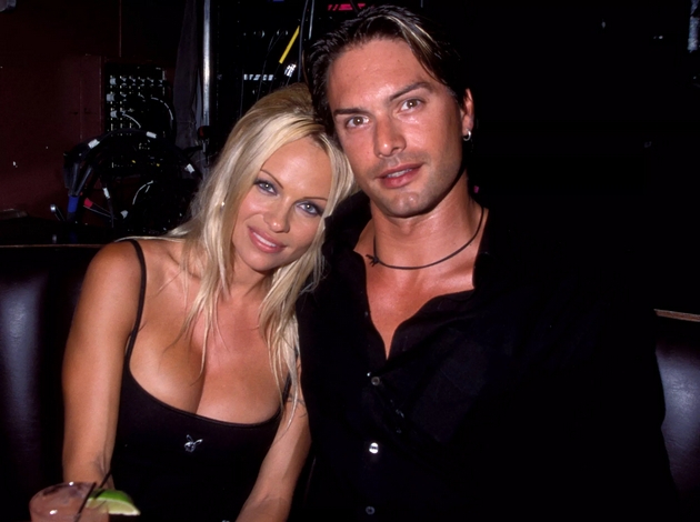 skandalozniot-ljuboven-zhivot-na-pamela-anderson-5-razvodi-mnogu-svrshuvachki-i-privatna-snimka-05.JPG