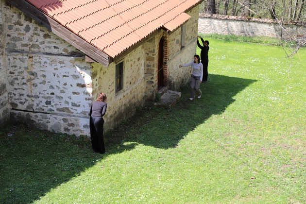 studenti-i-eksperti-zaedno-vo-prespa-arhitektonsko-dokumentiranje-na-kulturnoto-06.JPG