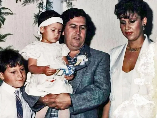 tatko-izgorel-20-milioni-dolari-kesh-za-da-ja-stopli-zhivee-vo-strav-kade-ischezna-kjerkata-na-eskobar-07.JPG
