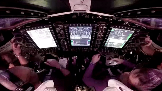 uspeshno-poletuvanje-no-mali-problemi-so-toaletot-kako-pomina-lansiranjeto-kon-mesechinata-foto-video-08.JPG