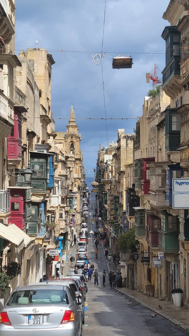 bev-na-malta-so-povraten-let-od-skopje-za-50-kafe-e-2-pechiva-ima-za-0-50-centi-no-shto-ne-mi-se-dopadna-113.jpg