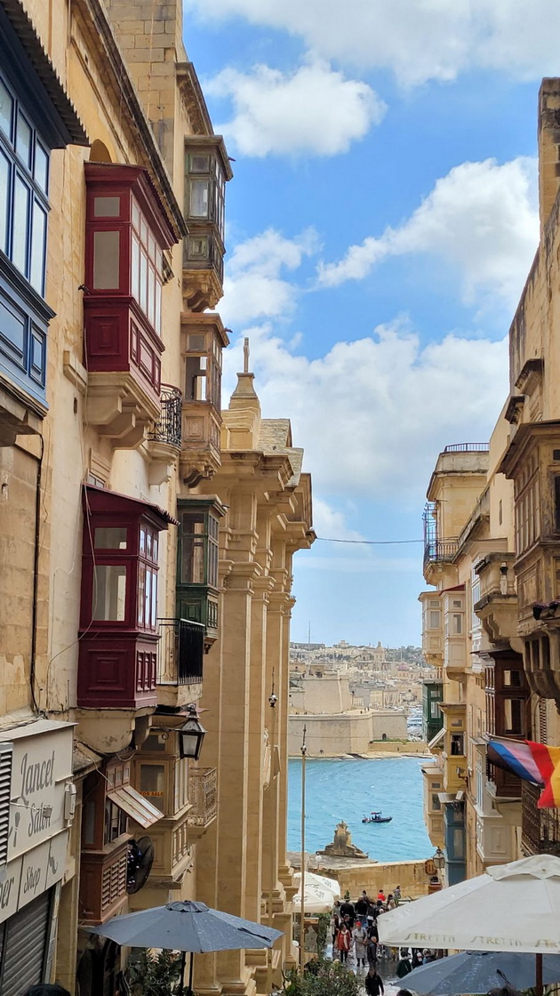 bev-na-malta-so-povraten-let-od-skopje-za-50-kafe-e-2-pechiva-ima-za-0-50-centi-no-shto-ne-mi-se-dopadna-121.jpg