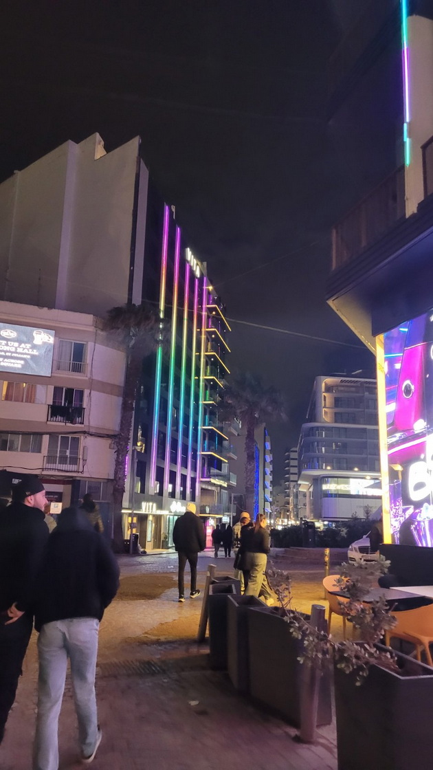 bev-na-malta-so-povraten-let-od-skopje-za-50-kafe-e-2-pechiva-ima-za-0-50-centi-no-shto-ne-mi-se-dopadna-54.jpg