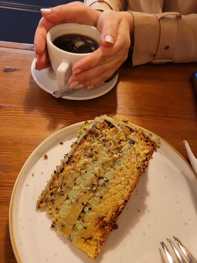 bev-na-malta-so-povraten-let-od-skopje-za-50-kafe-e-2-pechiva-ima-za-0-50-centi-no-shto-ne-mi-se-dopadna-58.jpg
