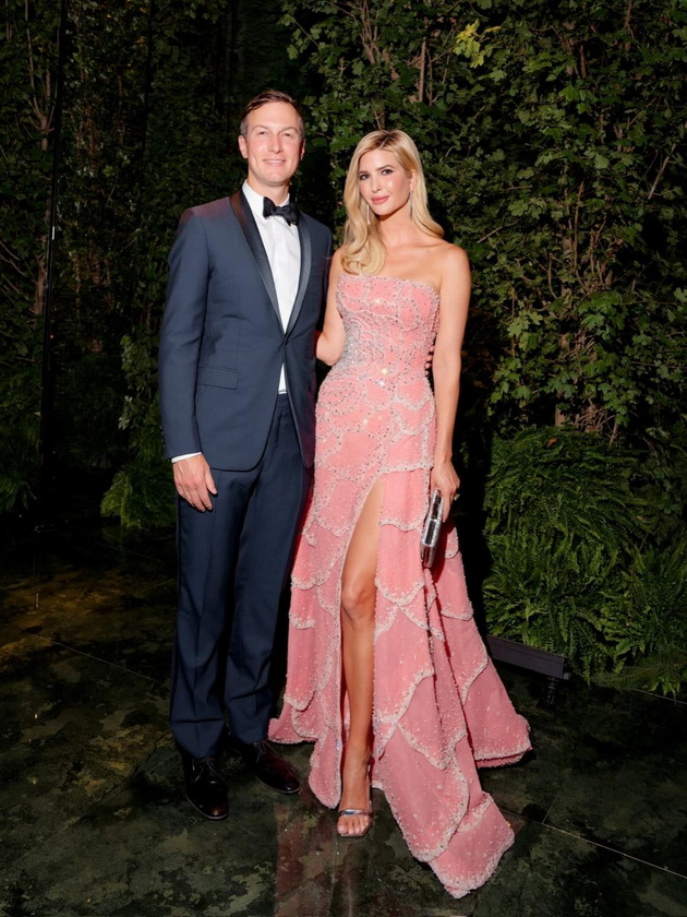 i-raskina-koga-pochna-da-se-zaljubuva-vo-nea-ljubovnata-prikazna-na-ivanka-tramp-i-djared-kushner-16.jpg