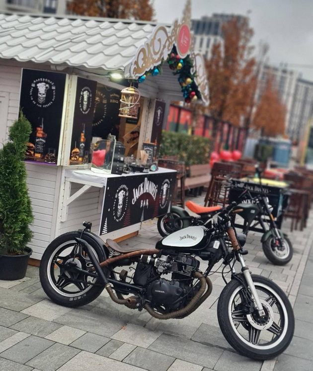 nenad-od-kumanovo-ima-unikaten-burger-bar-vo-belgrad-najskap-e-vegetarijanskiot-burgerite-so-viski-mi-se-zashtiten-znak-12.jpg