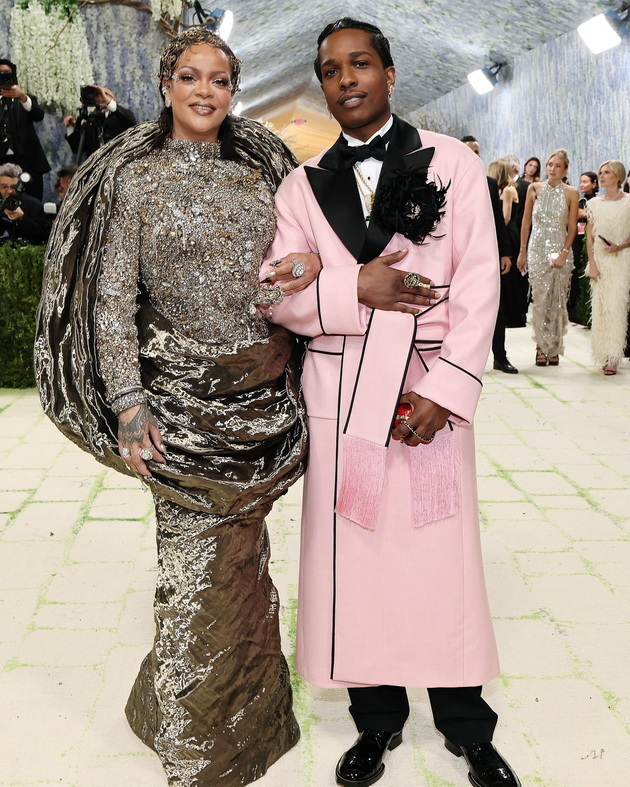 najmokjnite-i-najvljubeni-parovi-na-met-gala-2026-bijonse-i-djej-zi-izdominiraa-foto-06_2.jpg