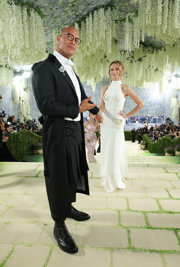 najmokjnite-i-najvljubeni-parovi-na-met-gala-2026-bijonse-i-djej-zi-izdominiraa-foto-19.jpg