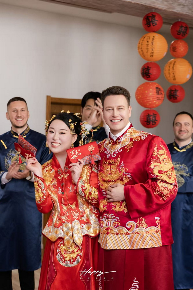 tomica-od-bogdanci-beshe-na-svadba-kaj-najdobriot-drugar-vo-kina-pominavme-10-000km-imashe-tradicii-denot-ni-pochna-vo-5-nautro-15.jpg
