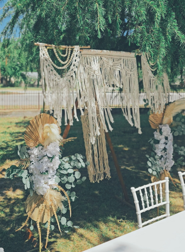 magichna-boho-svadba-vo-priroda-vo-strumica-na-marija-i-martin-koi-uchele-vo-isto-oddelenie-vo-osnovno-05_copy.jpg
