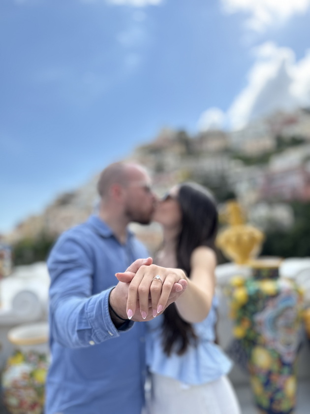 vladimir-od-skopje-ja-zaprosi-andrijana-na-mesto-so-pogled-kon-positano-iznajmivme-motocikl-vozevme-po-bregot-amalfi-05.jpeg