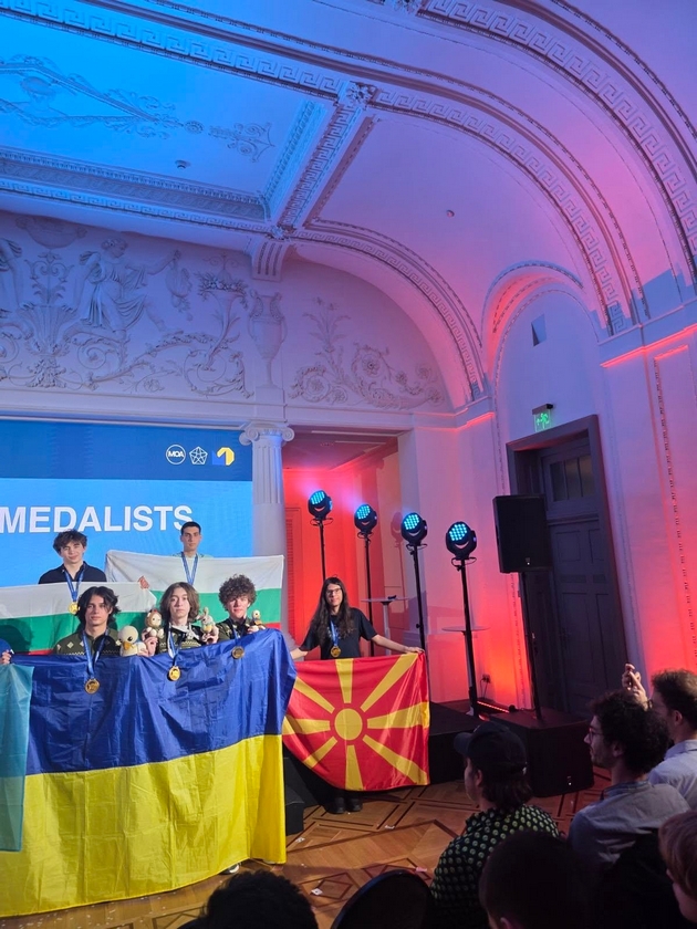 bravo-shtipjanecot-damjan-davkov-rastura-na-matematichkite-olimpijadi-go-vbrojuvaat-megju-najdobrite-vo-svetot-03.JPG