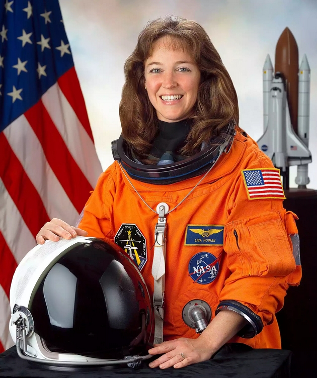 detali-za-najchudniot-ljuboven-triagolnik-vo-nasa-astronautka-so-chekan-i-pishatol-sakal-daja-ubie-ljubovnicatana-dechko-09.JPG