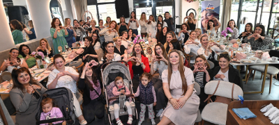 dm-i-mama-krug-priredija-make-up-glow-brunch-toplo-zhensko-pretpladne-so-kafe-nega-i-razgovori-povekje.jpg