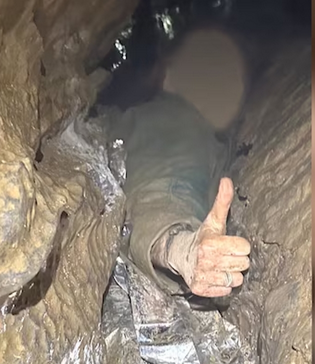 dramatichno-spasuvanje-mazh-pominal-6-chasa-zaglaven-vo-tesna-peshtera-razvil-hipotermija-se-podgotvuval-da-umre-vnatre-04.JPG