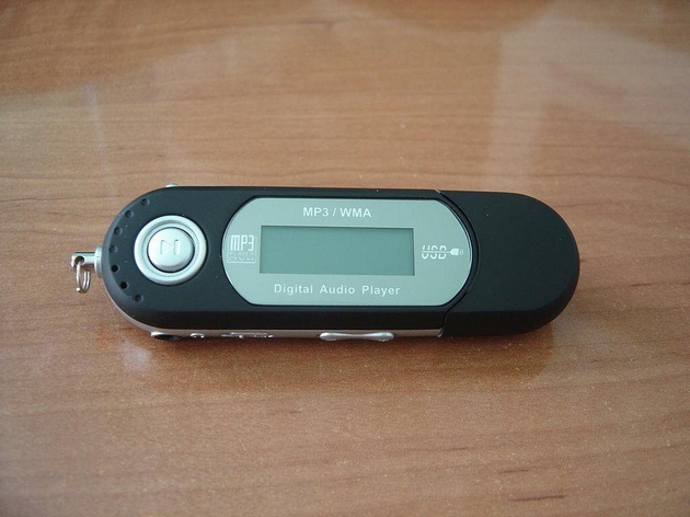 elektronski-uredi-za-koi-davavme-celo-bogatstvo-no-sega-samo-sobiraat-prashina-04.JPG