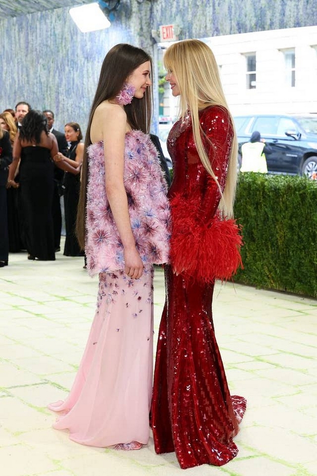 neprijatni-momenti-shto-ja-odbelezhaa-met-gala-2026-najsmeshnite-tvitovi-za-nastanot-03.JPG