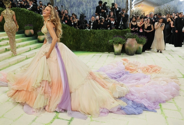 neprijatni-momenti-shto-ja-odbelezhaa-met-gala-2026-najsmeshnite-tvitovi-za-nastanot-10.JPG