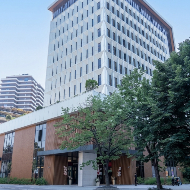 novata-centrala-na-stopanska-banka-prva-leed-gold-sertificirana-zgrada-vo-zemjata-01.jpg