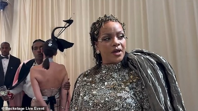 rijana-nervozna-na-met-gala-dodeka-ejsap-roki-flertuva-so-druga-zhena-se-raspravaa-i-vo-limuzina-video-08_copy.JPG