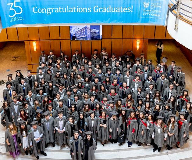 zoshto-se-povekje-makedonski-studenti-ja-izbiraat-britanskata-diploma-vo-solun-na-evropskiot-kampus-na-univerzitetot-jork-05.JPG