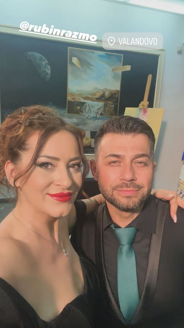 aneta-ljumakovska-bleska-pokraj-soprugot-rubin-edna-nedela-po-svadbata-na-nastap-na-folk-fest-valandovo-03.jpg
