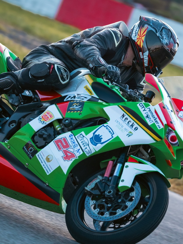 petar-mijalkov-nash-moto-shampion-pri-pad-skrshiv-shaka-i-imav-operacija-na-nogata-po-4-dena-otidov-da-vozam-trka-14.jpg