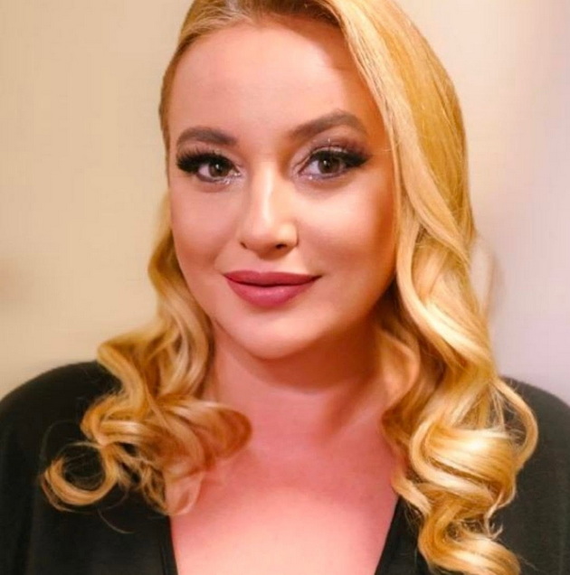 bojana-od-skopje-raboti-vo-hotel-vo-malta-gosti-od-germanija-pravele-nudli-vo-bokal-vo-soba-francuzinka-pobara-nozh-da-seche-lubenica-02_2.jpg