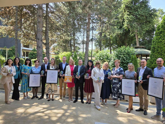 nlb-banka-dobitnik-na-nacionalnata-nagrada-za-blagosostojba-na-vrabotenite-vo-ramkite-na-proektot-predvodnici-na-odrzhliviot-razvoj-02.jpg