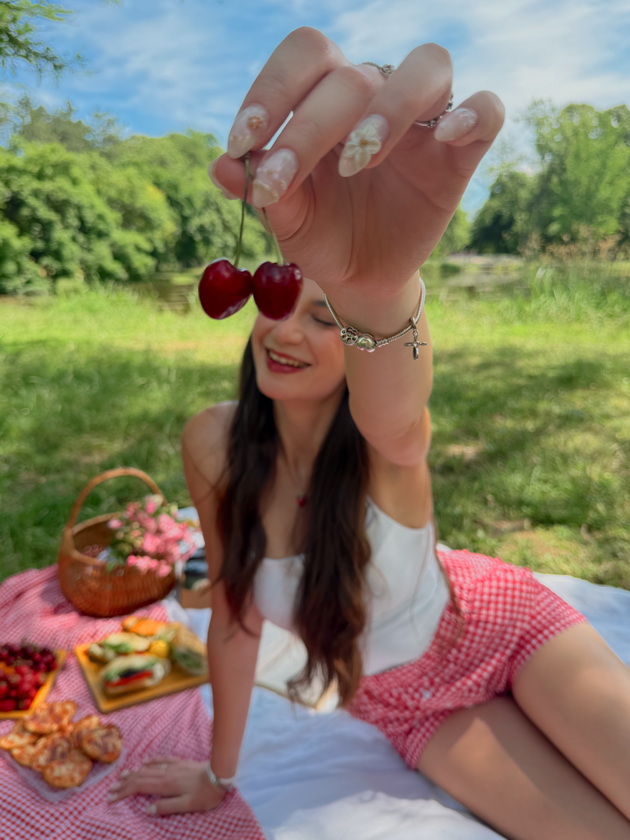 aleksandra-pizevska-so-piknik-fotki-od-gradski-park-i-vo-skopje-mozhe-da-bide-prekrasno-ako-se-potrudime-04.jpeg