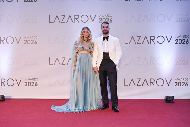 bev-na-lazarov-nagradi-2026-tamara-todevska-glamurozna-igor-djambazov-i-peeshe-na-mia-kostova-02.jpg