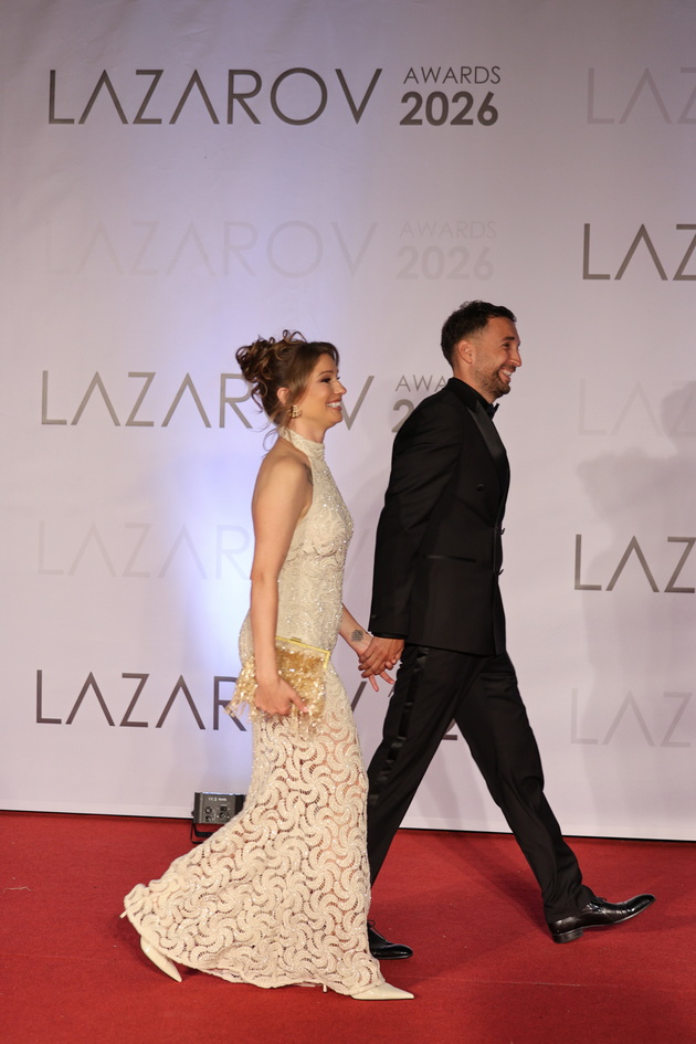 bev-na-lazarov-nagradi-2026-tamara-todevska-glamurozna-igor-djambazov-i-peeshe-na-mia-kostova-09_1_copy.jpg