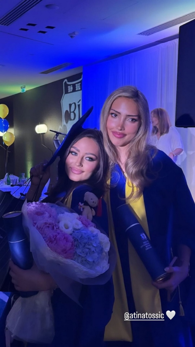 devojkata-na-dushko-toshikj-objavi-fotka-od-sebe-bez-shminka-dodeka-toj-se-druzhi-so-bivshata-karleusha-i-gordo-spodeluva-fotki-od-kjerka-si-03.jpg
