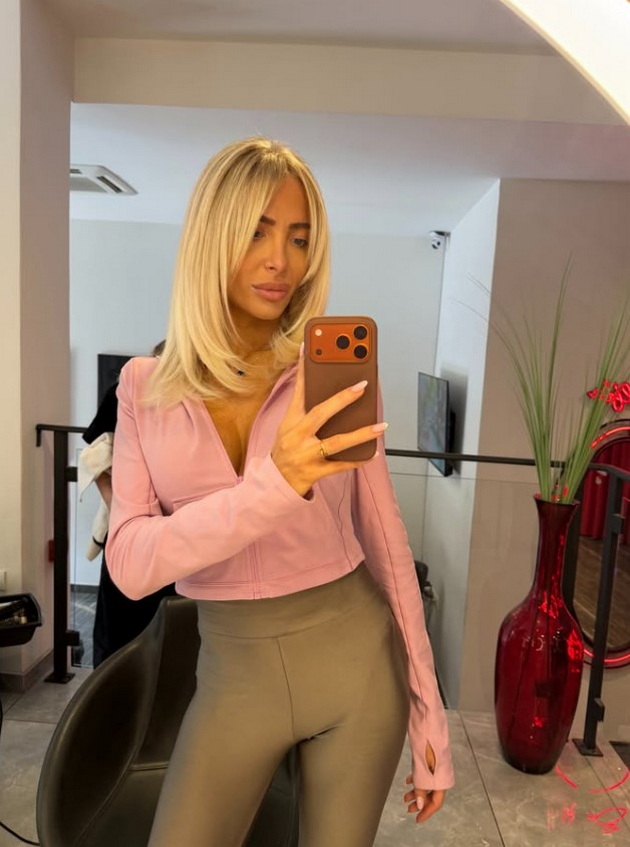 dushko-toshikj-raskina-so-devojkata-taa-si-pravi-provokativni-selfi-sama-ne-se-sledat-vekje-na-instagram-14.jpg