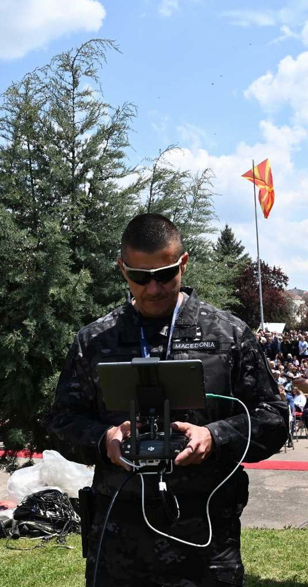 goran-aleksov-instruktor-za-upravuvanje-so-dronovi-bev-na-obuka-vo-izrael-preku-specijalnite-edinici-na-arm-se-zapochna-ottamu-27.jpg