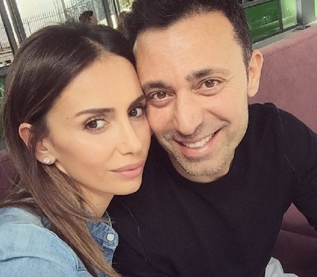 mustafa-sandal-proslavi-4-godini-brak-so-sakanata-melis-so-fotki-od-cel-svet-ni-odi-se-podobro-001.jpg
